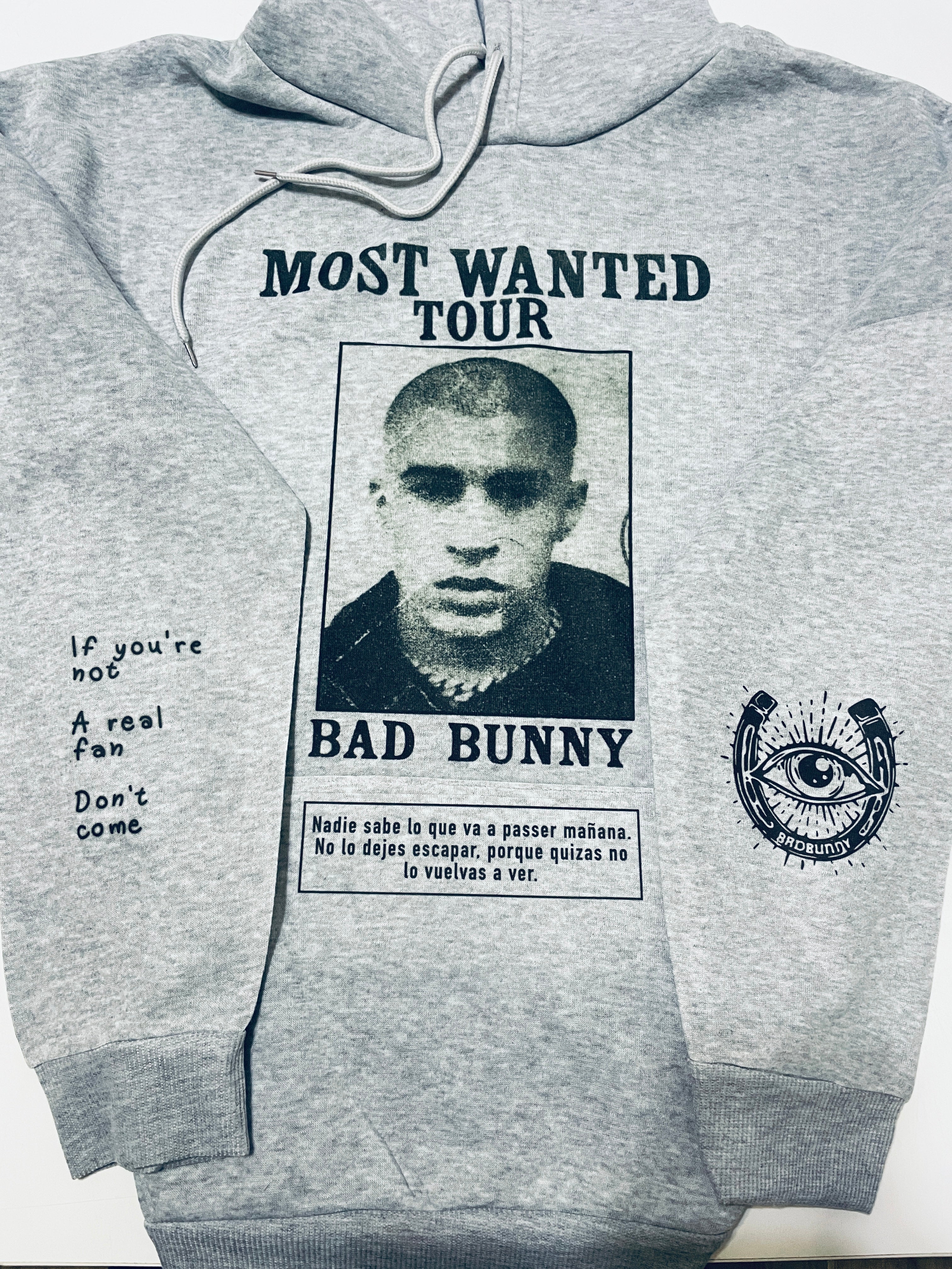 Reggaeton hoodie bunny most wanted tour conejito malo